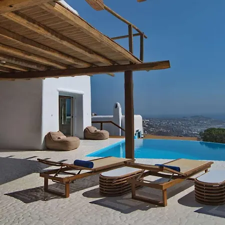 M11 - Seaview - Luxury With Pools & Views فيلة