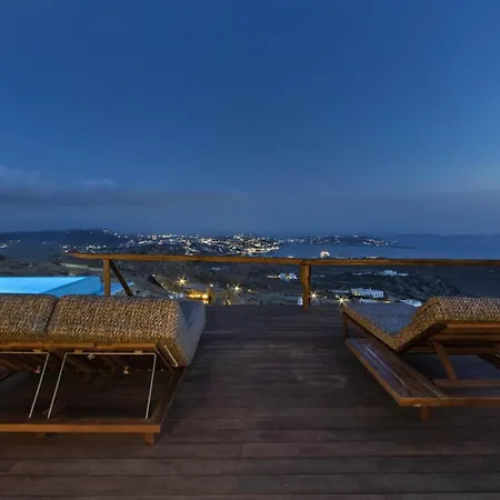 M11 - Seaview - Luxury With Pools & Views *