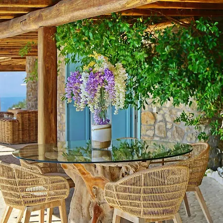 M11 - Seaview - Luxury With Pools & Views فيلة *