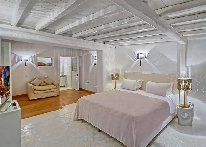 M11 - Seaview - Luxury With Pools & Views Villa