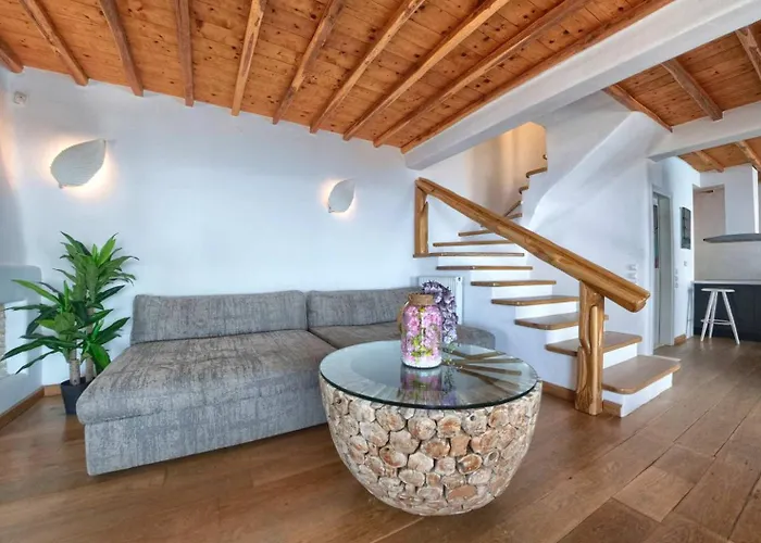 Villa M11 - Seaview - Luxury With Pools & Views *