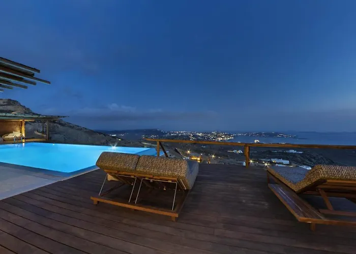 M11 - Seaview - Luxury With Pools & Views