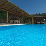 M11 - Seaview - Luxury With Pools & Views Villa *